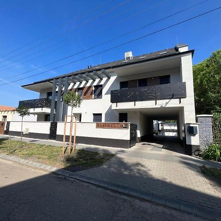 Csipke Residence 1. Hajdúszoboszló المظهر الخارجي الصورة